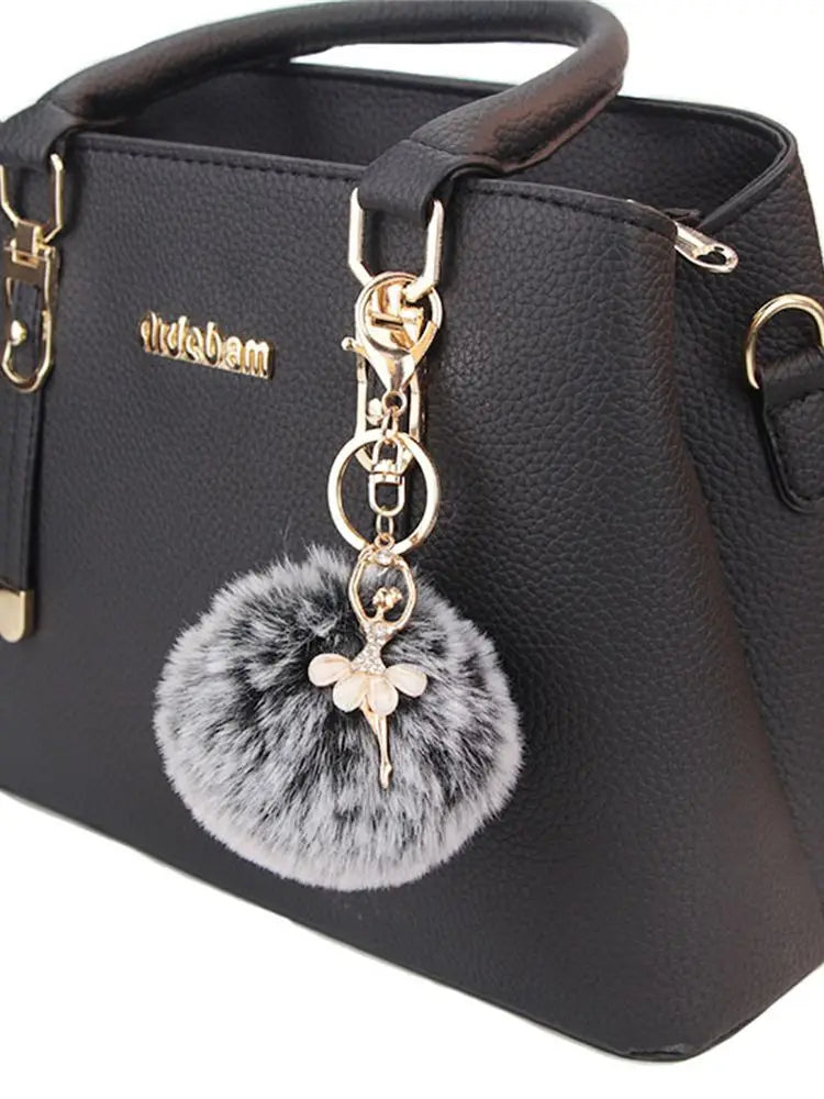 Chaveiro Bailarina com Strass e Pompom - foto 14 - Bedance