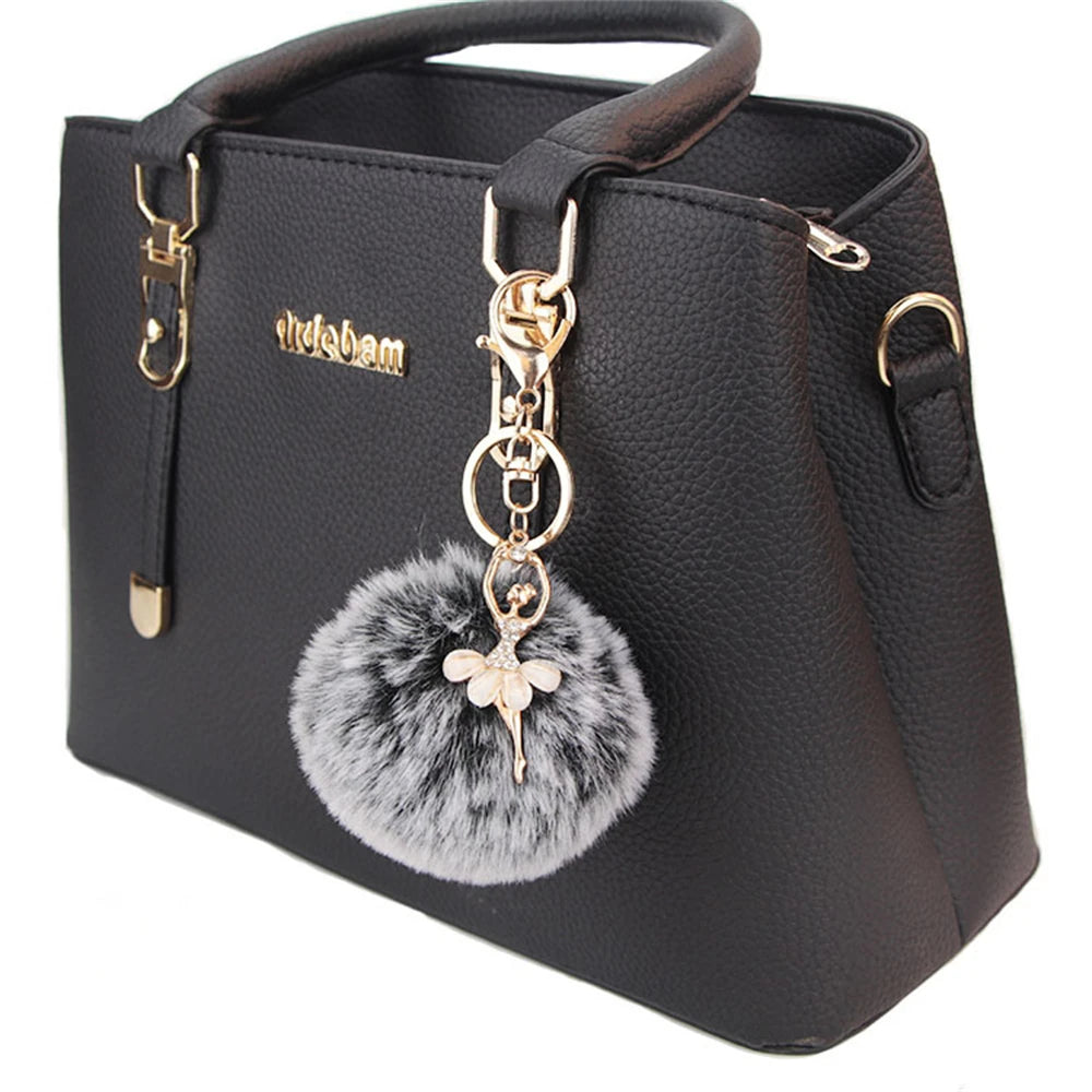 Chaveiro Bailarina com Strass e Pompom - Bedance