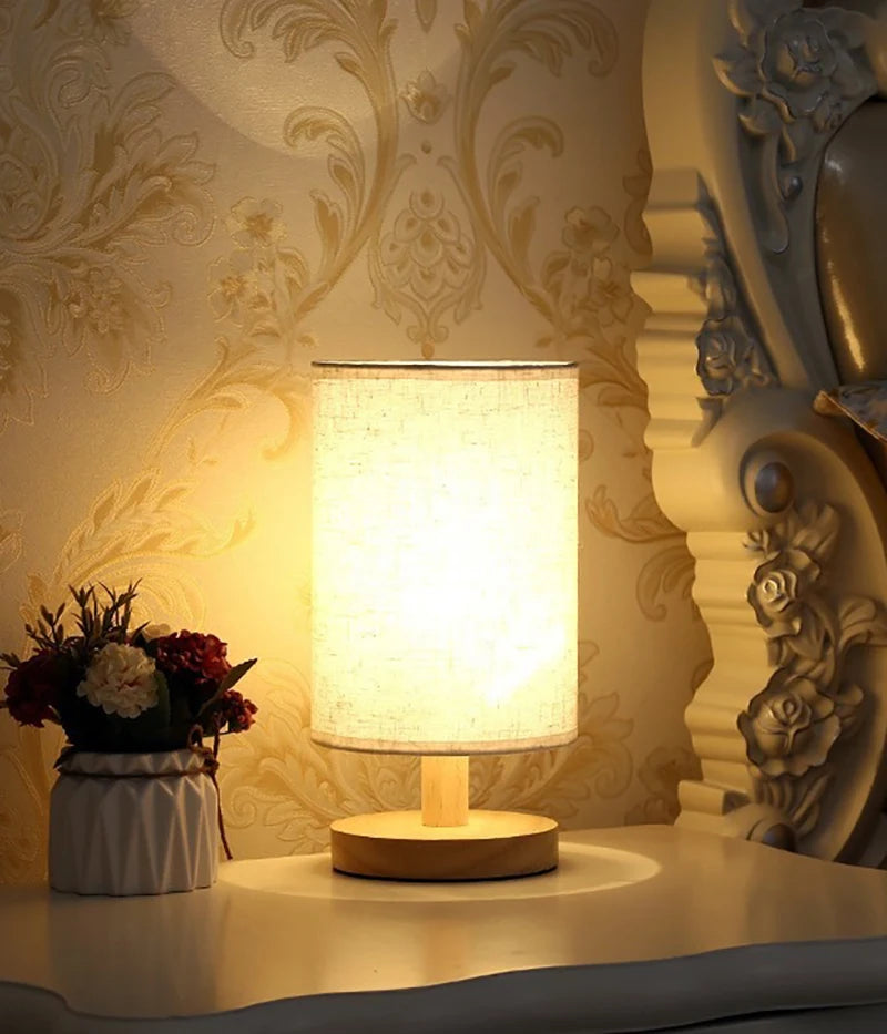 Luminária de Mesa com Base de Bambu e Cúpula de Linho - foto 9 - Bedance