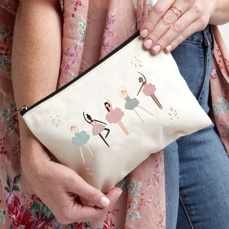 Necessaire Branca Bailarinas Bordadas – Elegância e Organização para o Dia a Dia