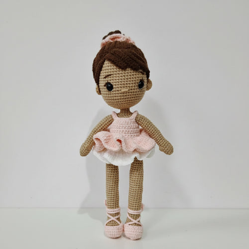 boneca de crochê