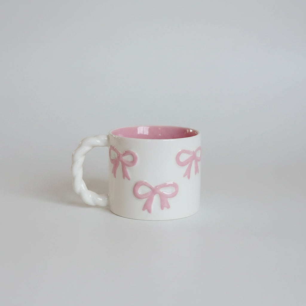 caneca de porcelana rosa