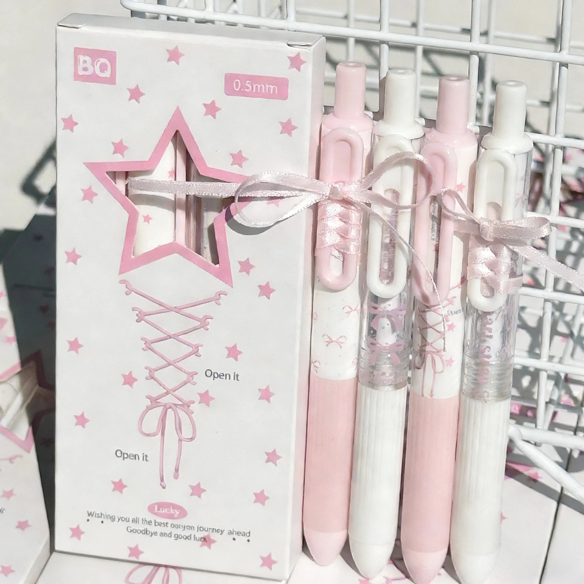 conjunto de canetas rosa